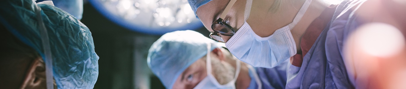 Clínica Alemana desarrolla novedosa cirugía de cadera