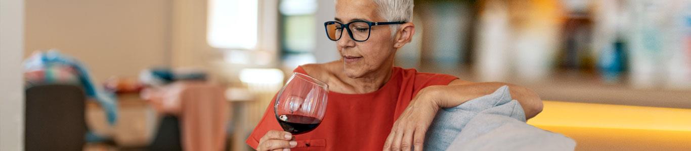 Alcoholismo en el adulto mayor: Un problema frecuente
