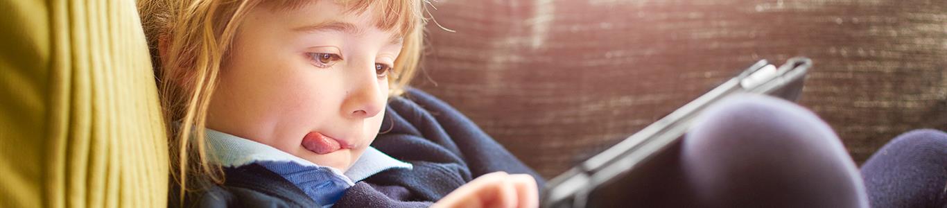 Riesgos de tecnologías asociadas a uso de pantallas en la infancia