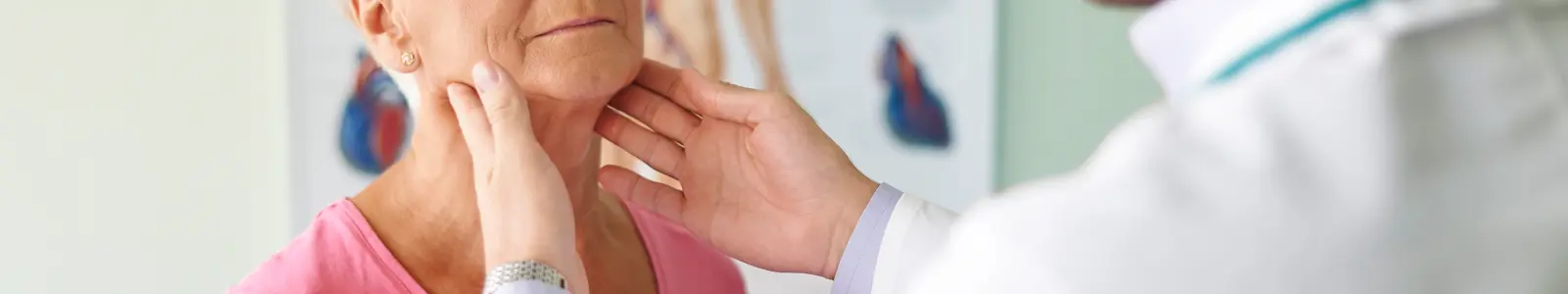 Control médico de la glándula tiroides, examen utilizado para detectar alteraciones y trastornos tiroideos.